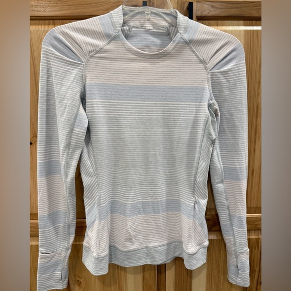 Lululemon Athletica Think Fast Long Sleeve Gray and White Striped Activewear - Picture 4 of 11